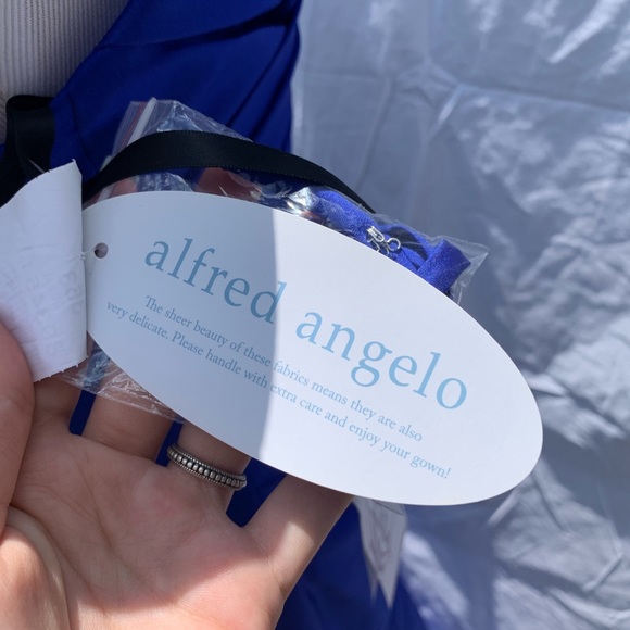 Alfred Angelo Disney Collection Dress🌸 - Picture 7 of 8